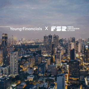 How do you stand out as a student in the financial job market?
