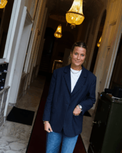 Isabelle pompen young financials